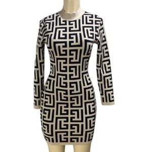 Printed Notched Long Sleeve Dress. NWOT